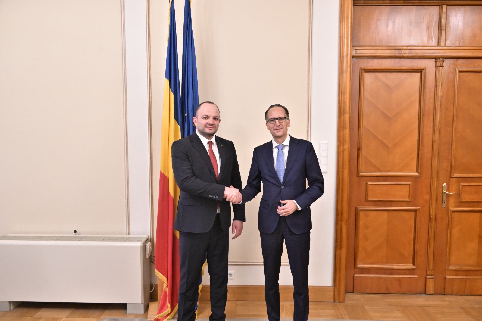 Primirea de către senatorul Aurel-George Mohan, președintele Grupului parlamentar de prietenie cu Germania şi președintele Comisiei pentru regulament, a E.S. Peer Gebauer, ambasadorul Republicii Federale Germania în România