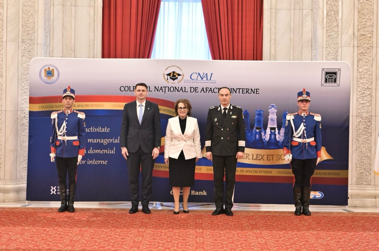 „Trăim într-un context geopolitic în care solidaritatea europeană este cel mai important scut cu care ne putem apăra”, a declarat senatoarea Nicoleta Pauliuc, președinta Comisiei pentru apărare, ordine publică și siguranță națională