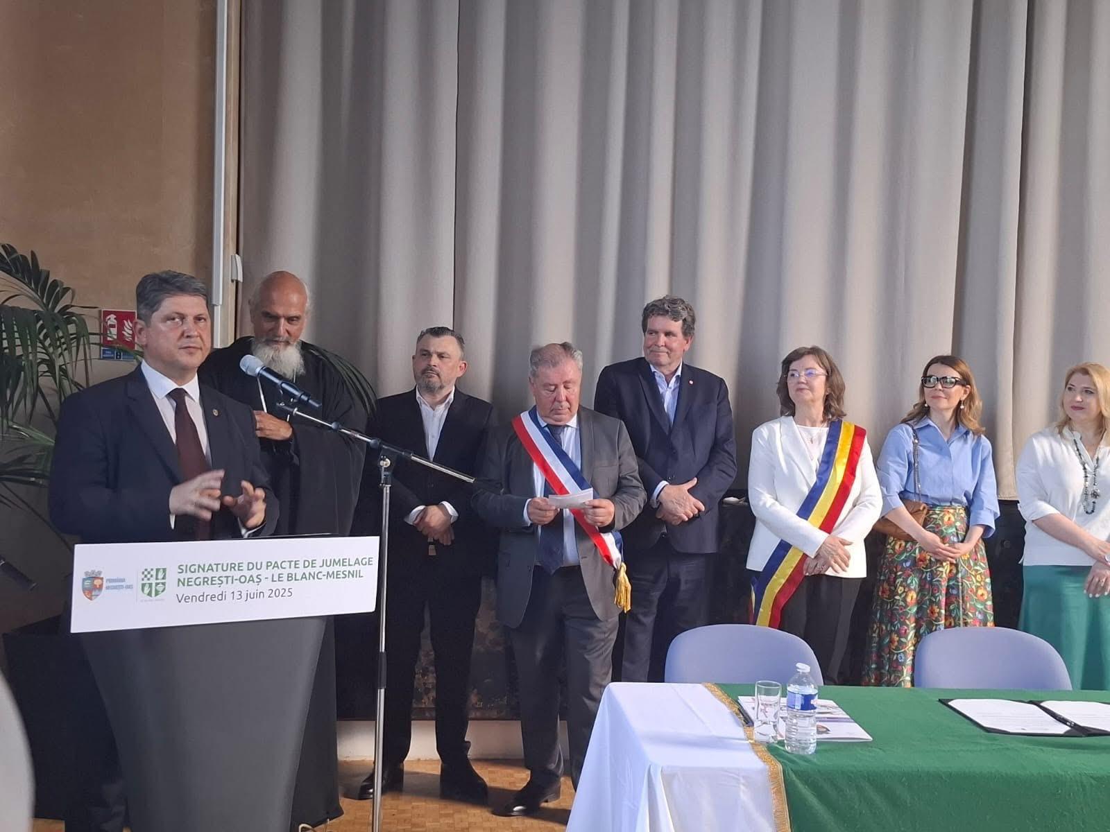 Participarea senatorului Titus Corlățean, președintele Comisiei pentru politică externă, la ceremonia oficială de semnare a Acordului de înfrățire între orașul Negrești-Oaș (România) și Le Blanc-Mesnil (Franța)