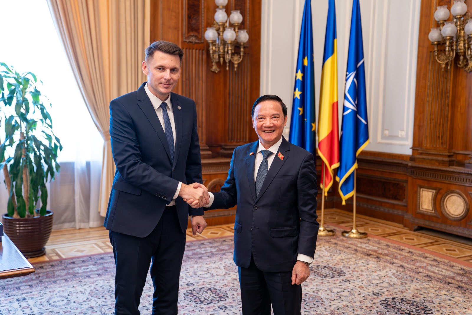 Întrevederea președintelui Senatului, Mircea Abrudean, cu delegația Adunării Naționale a Republicii Socialiste Vietnam, condusă de vicepreședintele Nguyen Khac Dinh