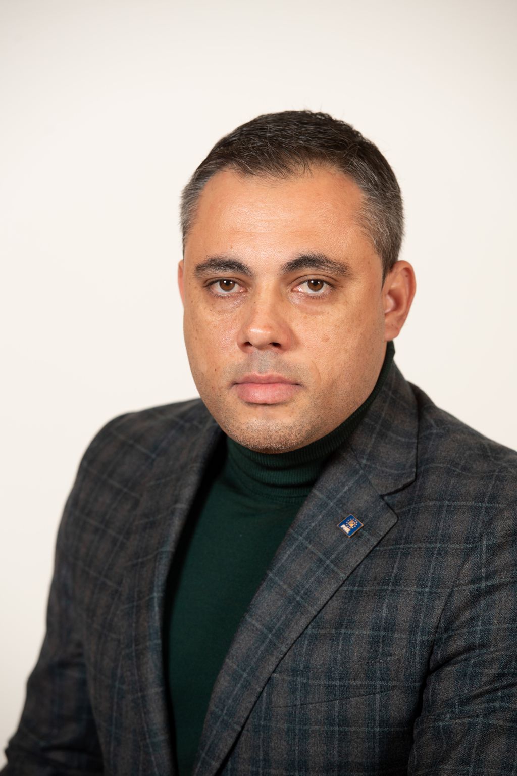 VOICULESCU Liviu-Dumitru